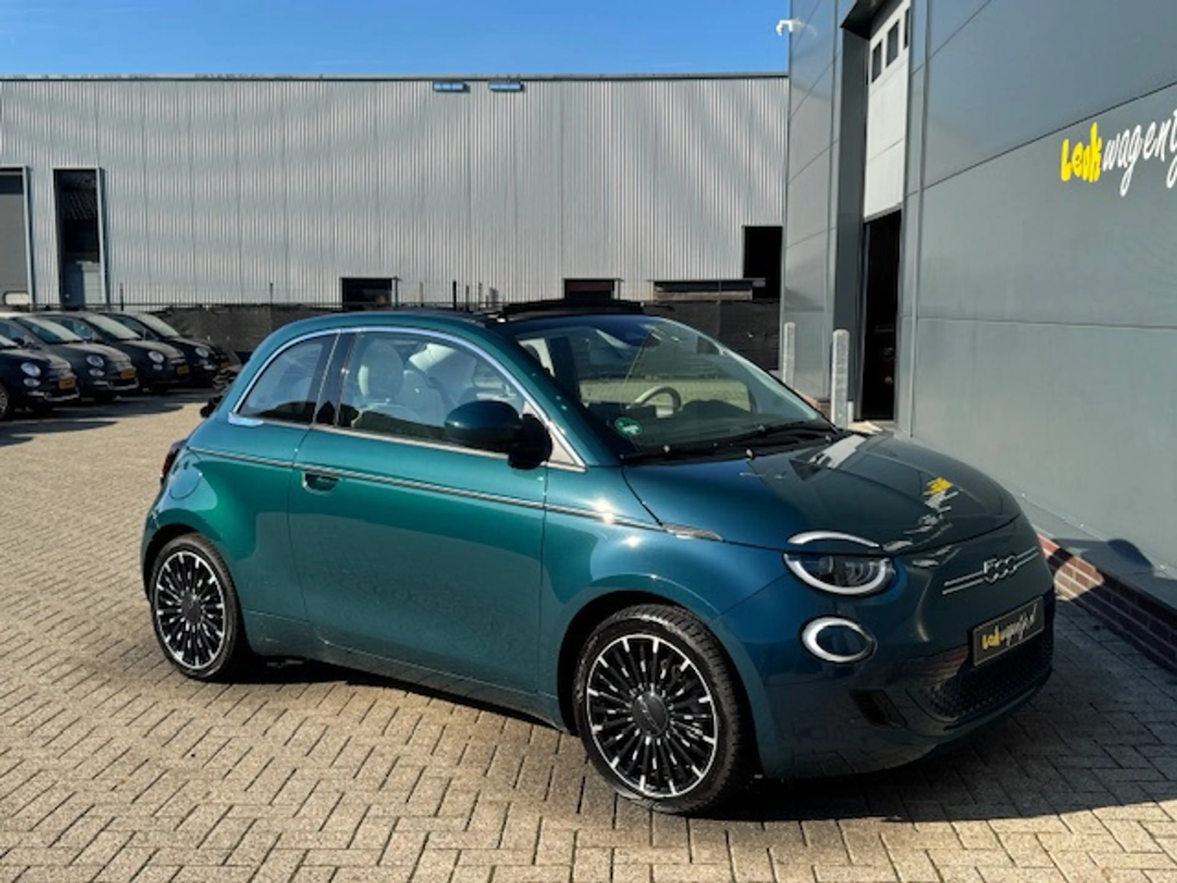 Fiat 500C E La Prima 42 kWh Cabrio by Bocelli *leder *JBL — photo 11