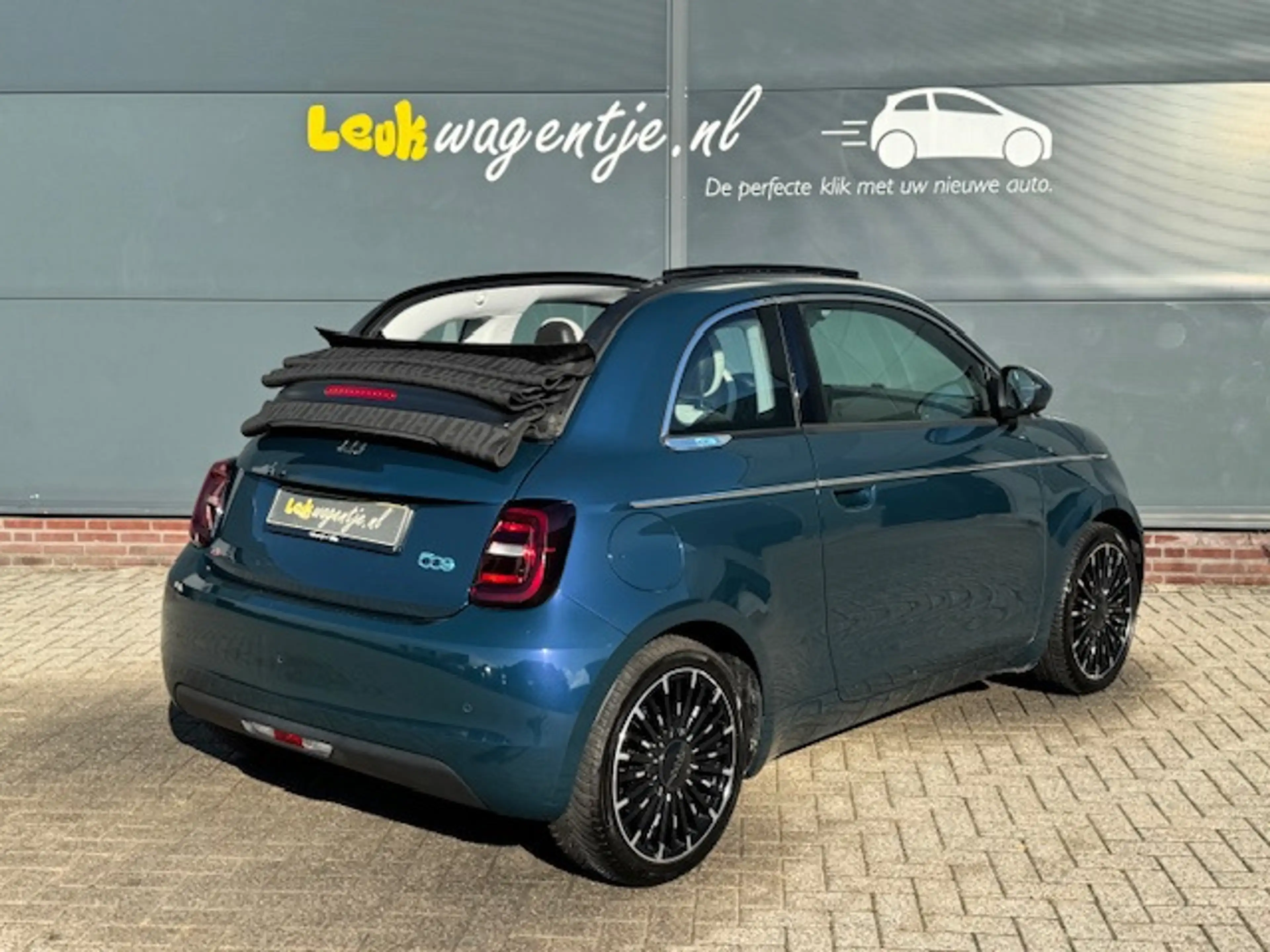 Fiat 500C E La Prima 42 kWh Cabrio by Bocelli *leder *JBL — photo 2