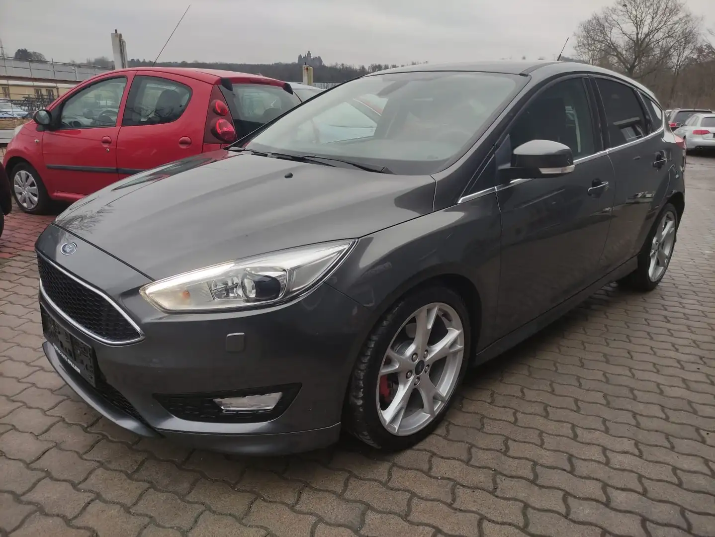 Ford Focus Focus 2,0 TDCi Titanium Titanium Grau - 2