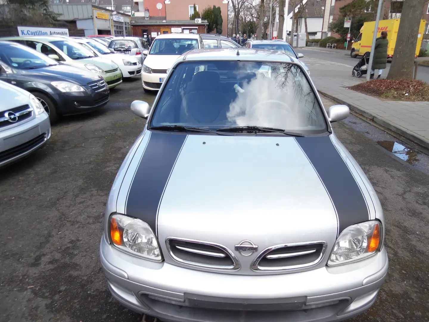 Nissan Micra 1.0 Comfort Argintiu - 2