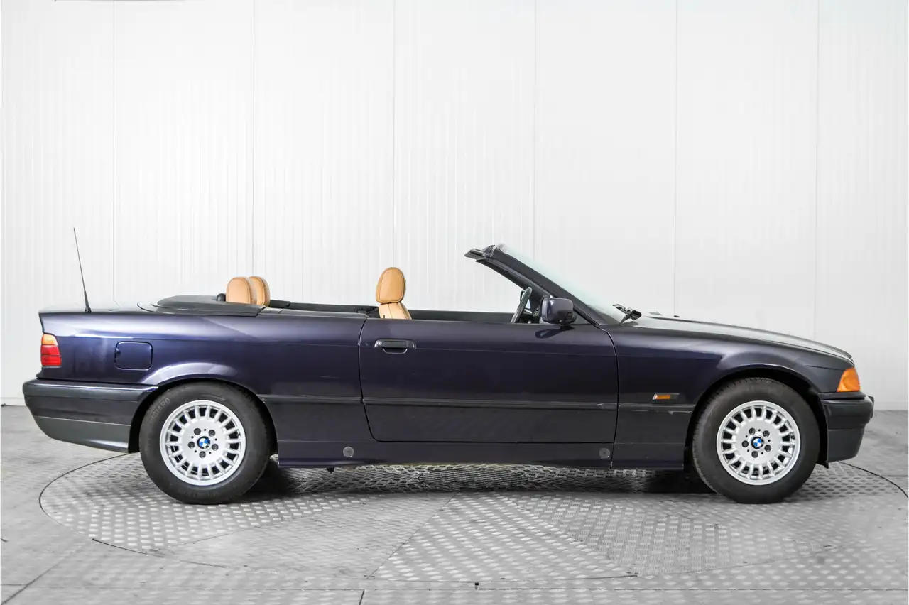 BMW 318 3-serie Cabrio 318i Executive, foto 10