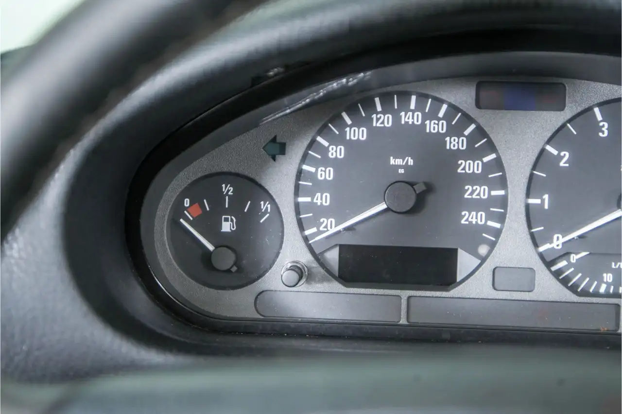 BMW 318 3-serie Cabrio 318i Executive, foto 12