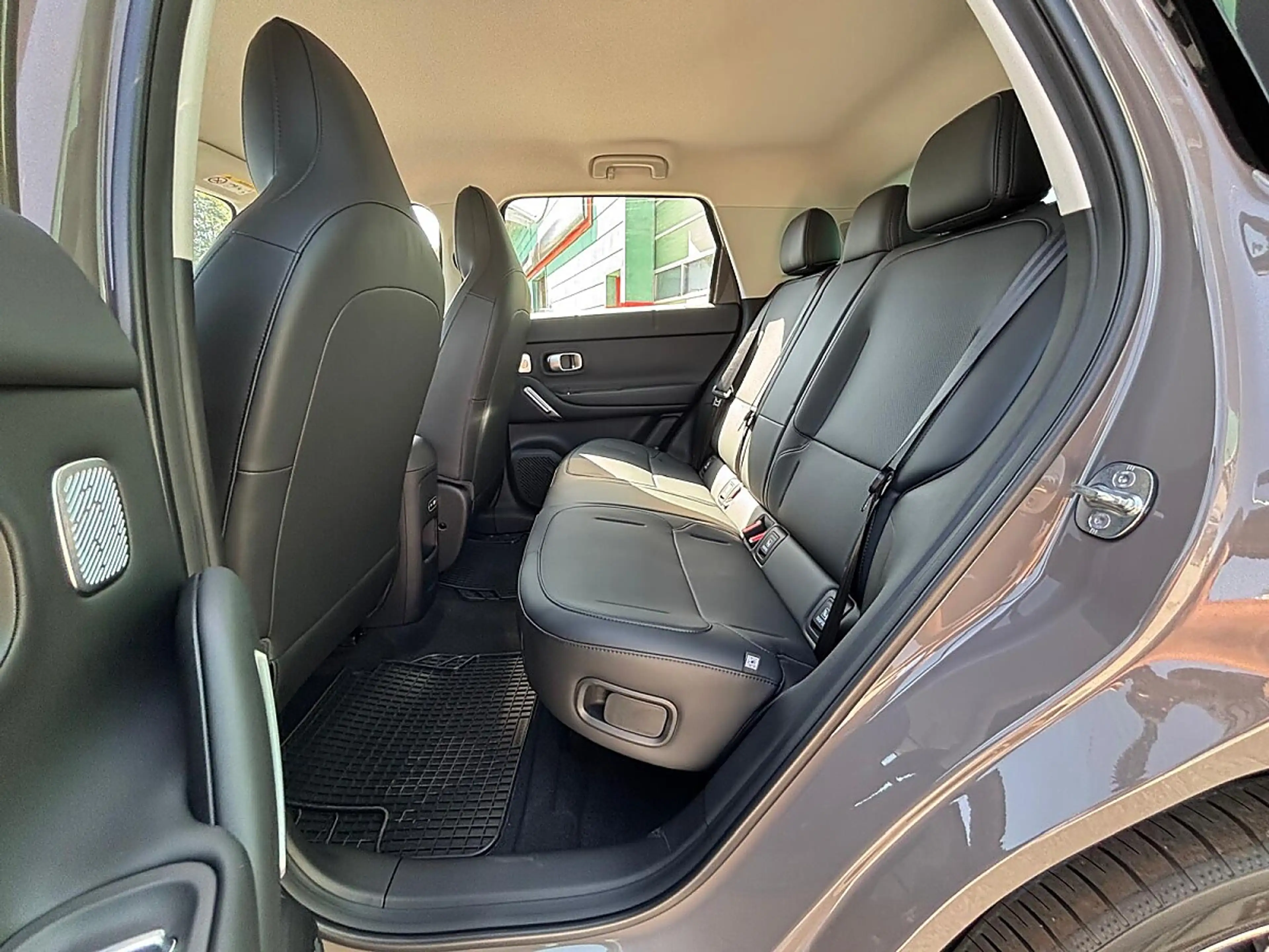 Leapmotor B03X Elektro 53kWh Design Pro Max — photo 11