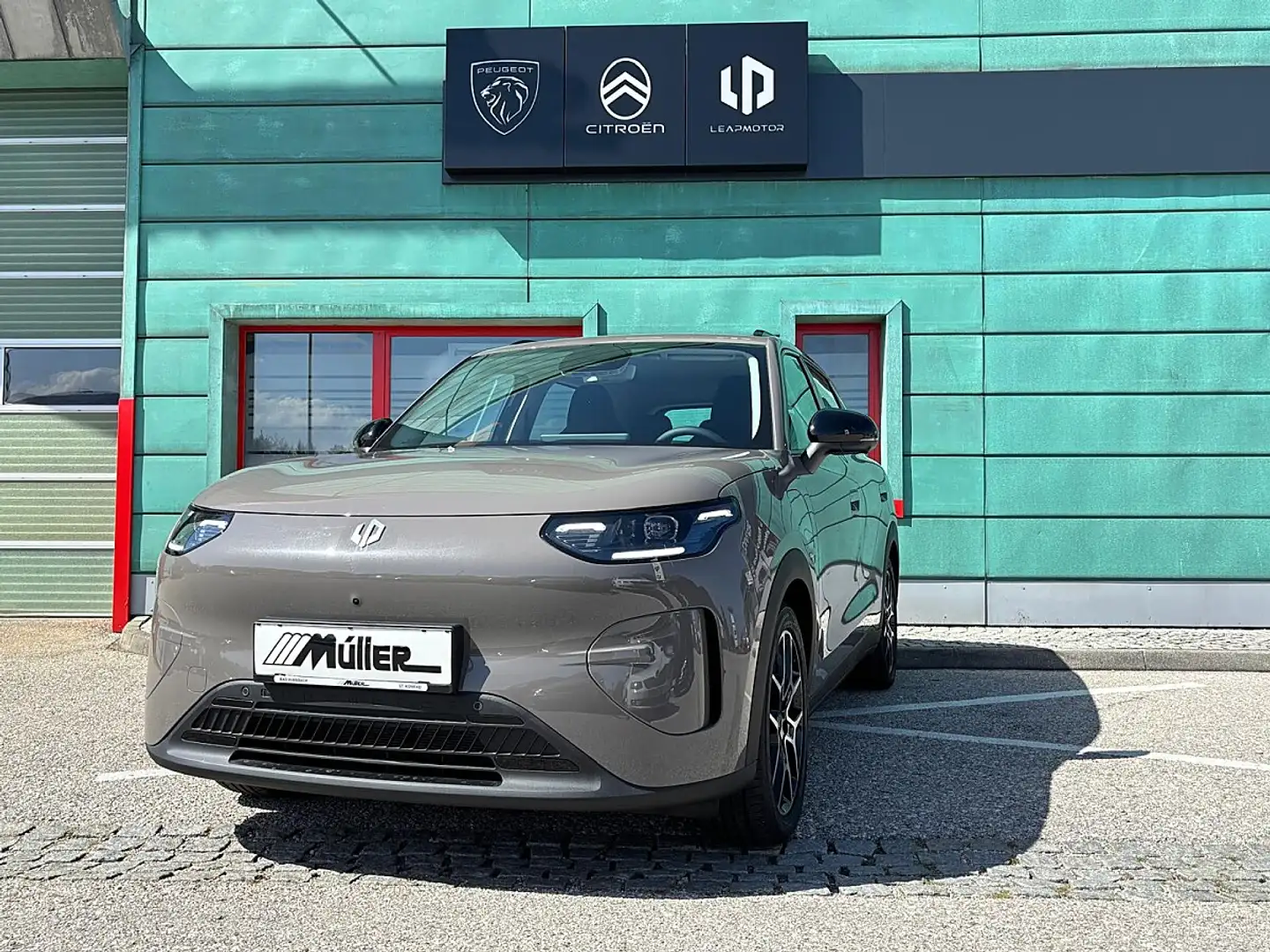 Leapmotor B03X Elektro 53kWh Design Pro Max Braun - 1