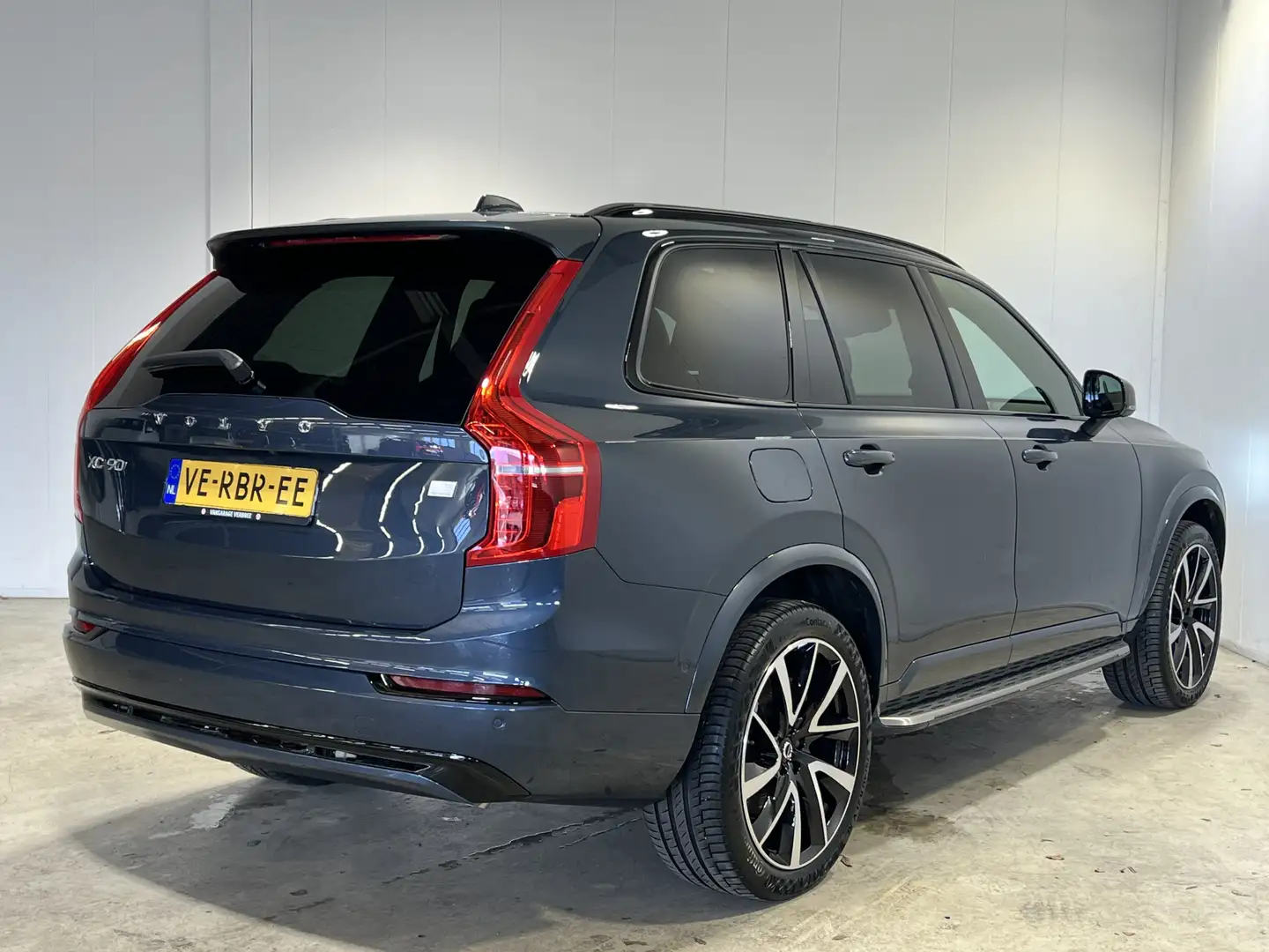 Volvo XC90 2.0 T8 Recharge AWD Ultimate Dark | Navigatie/Appl Blauw - 2
