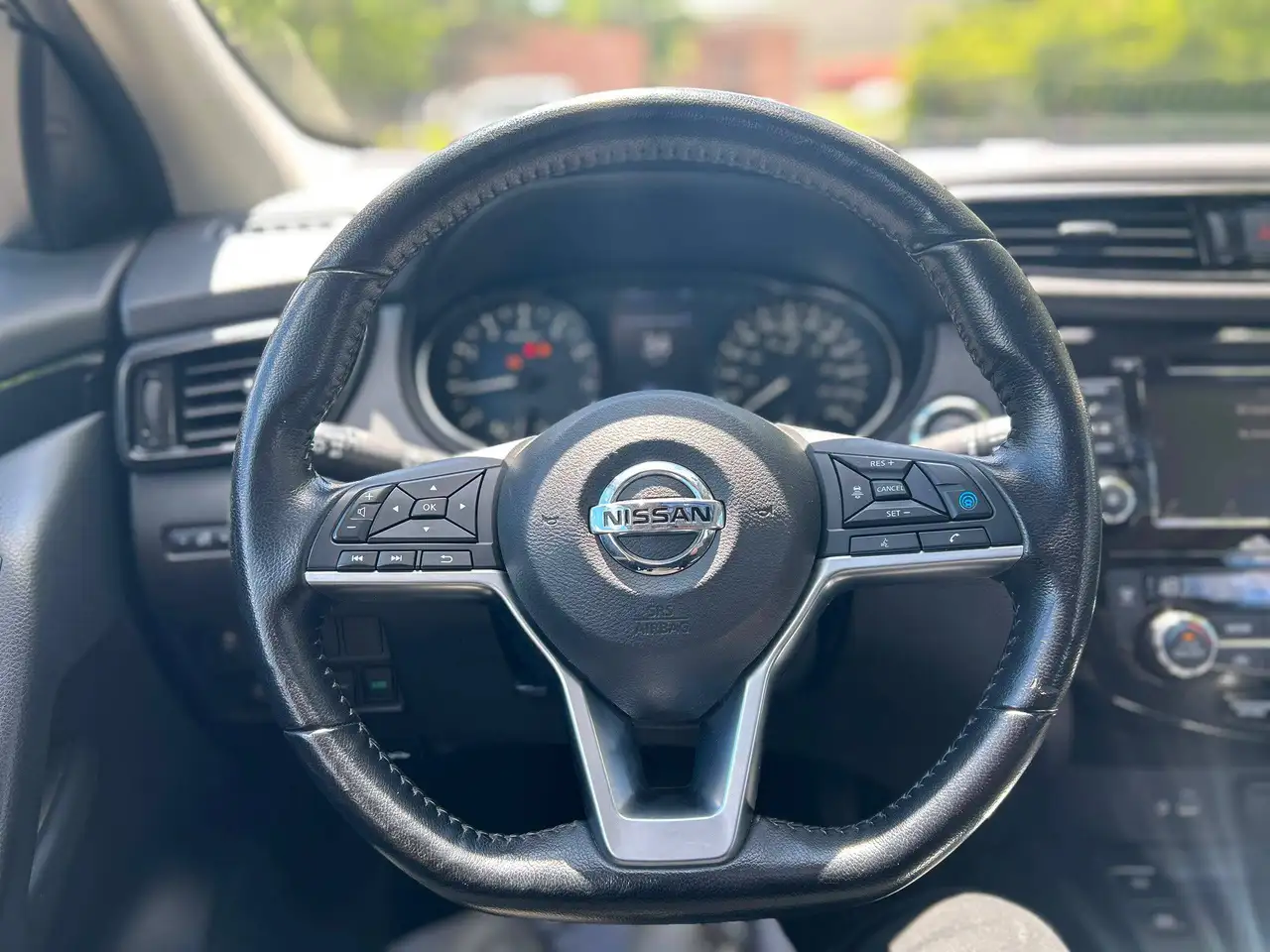 Nissan Qashqai снимка Nissan Qashqai