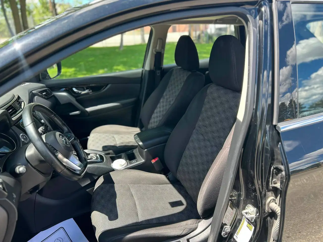 Nissan Qashqai снимка Nissan Qashqai
