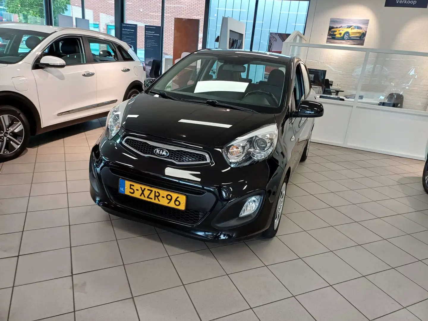 Kia Picanto 1.0 CVVT BusinessLine | TREKHAAK |  AIRCO | Wij bi Zwart - 1