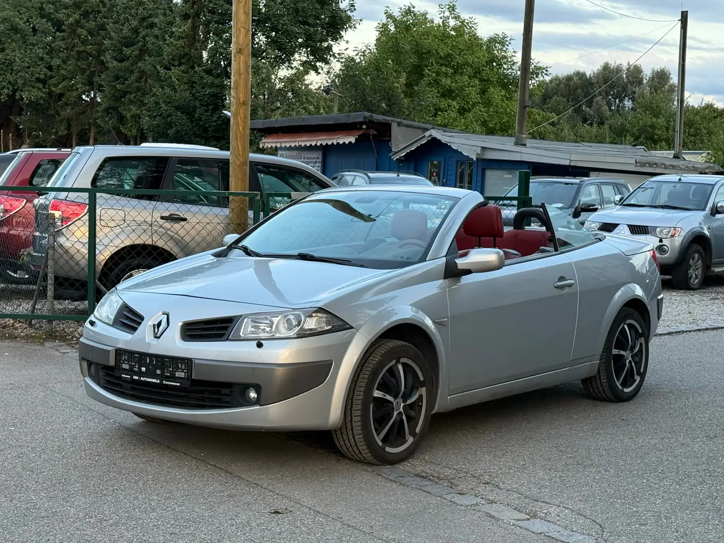 Renault Megane Authentique Grau - 2