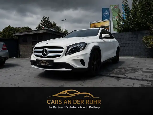Mercedes-Benz GLA 180 -7G- NAV- LED- 8FACH- SITZHEIZ-