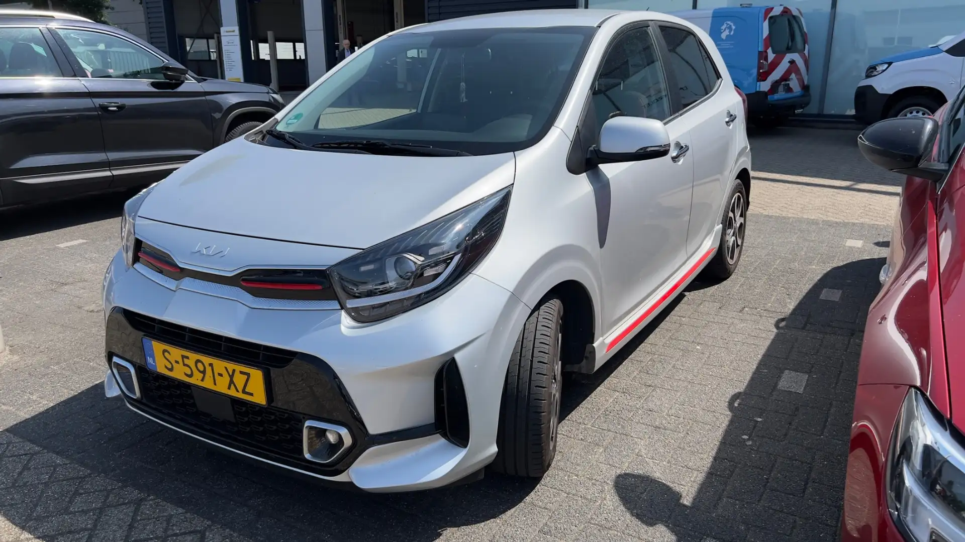 Kia Picanto 1.0 DPi GT-Line Sportief!! | Camera | Navigatie | Grau - 1