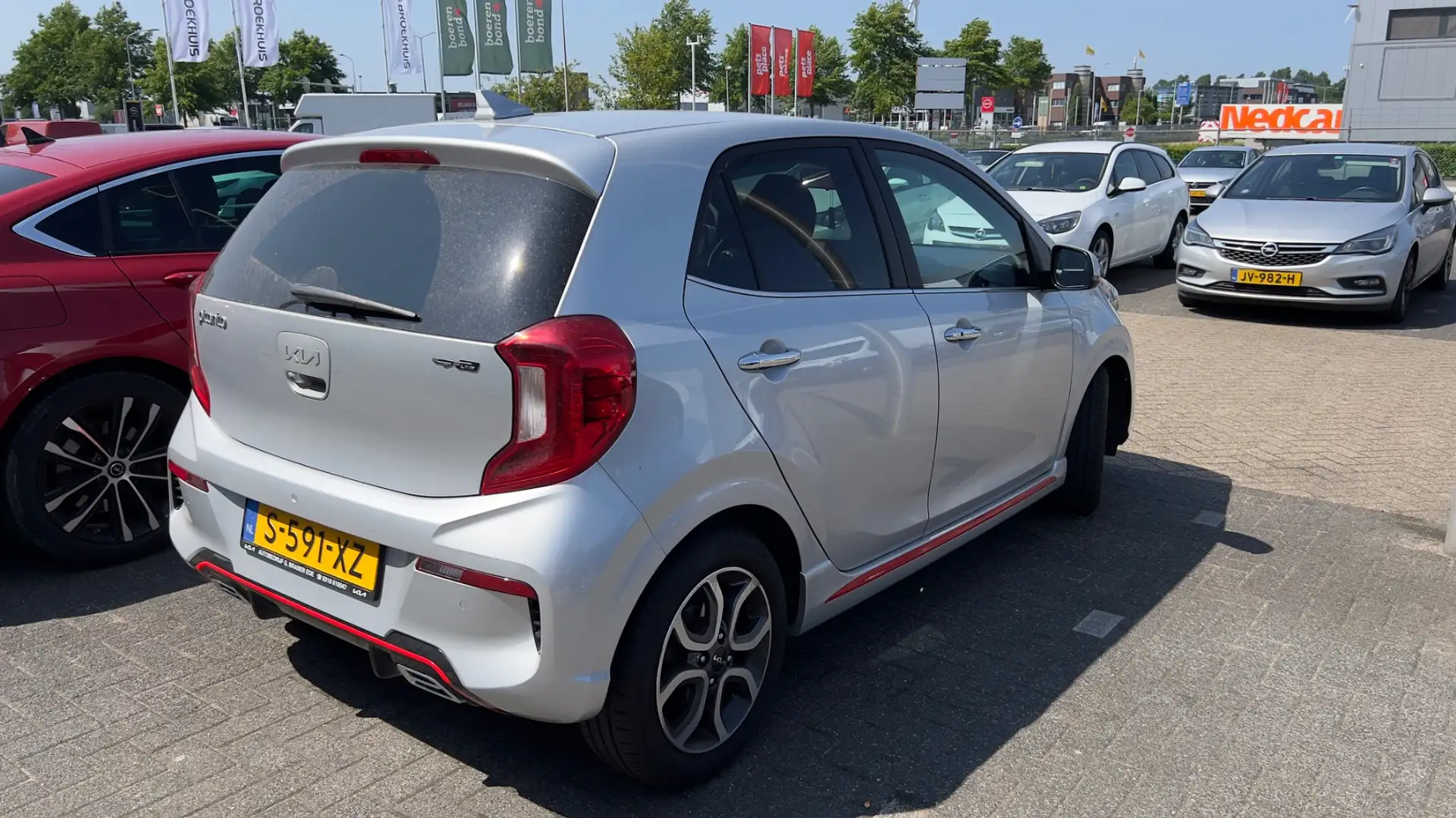 Kia Picanto 1.0 DPi GT-Line Sportief!! | Camera | Navigatie | Grau - 2