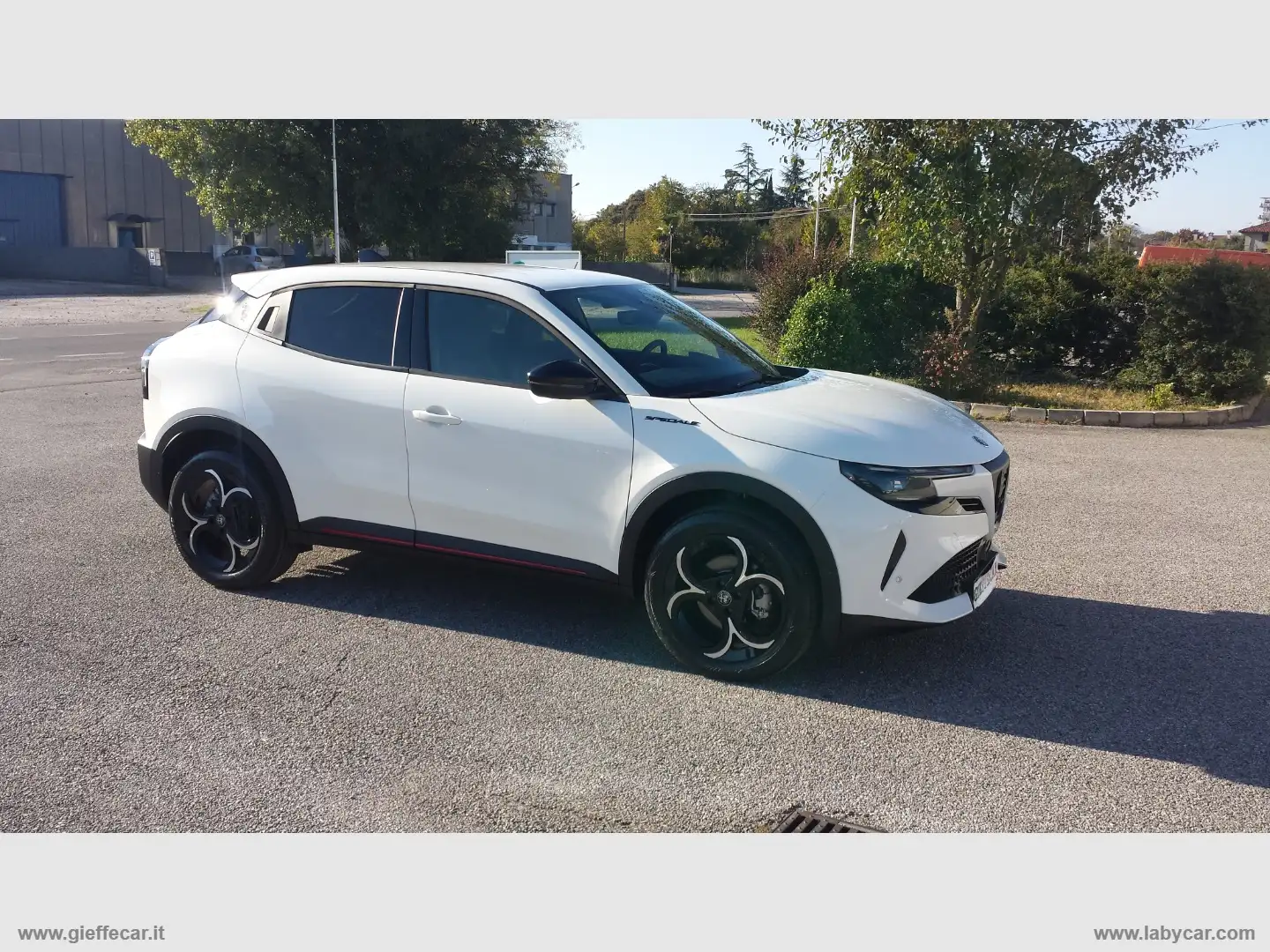 Alfa Romeo Junior 1.2 145 CV Hybrid eDCT6 Speciale Blanc - 2