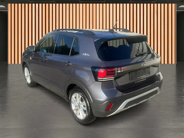 Volkswagen T-Cross view 4
