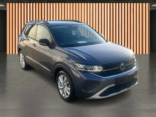 Volkswagen T-Cross view 22