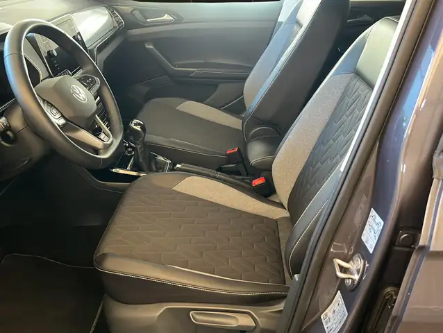Volkswagen T-Cross view 7