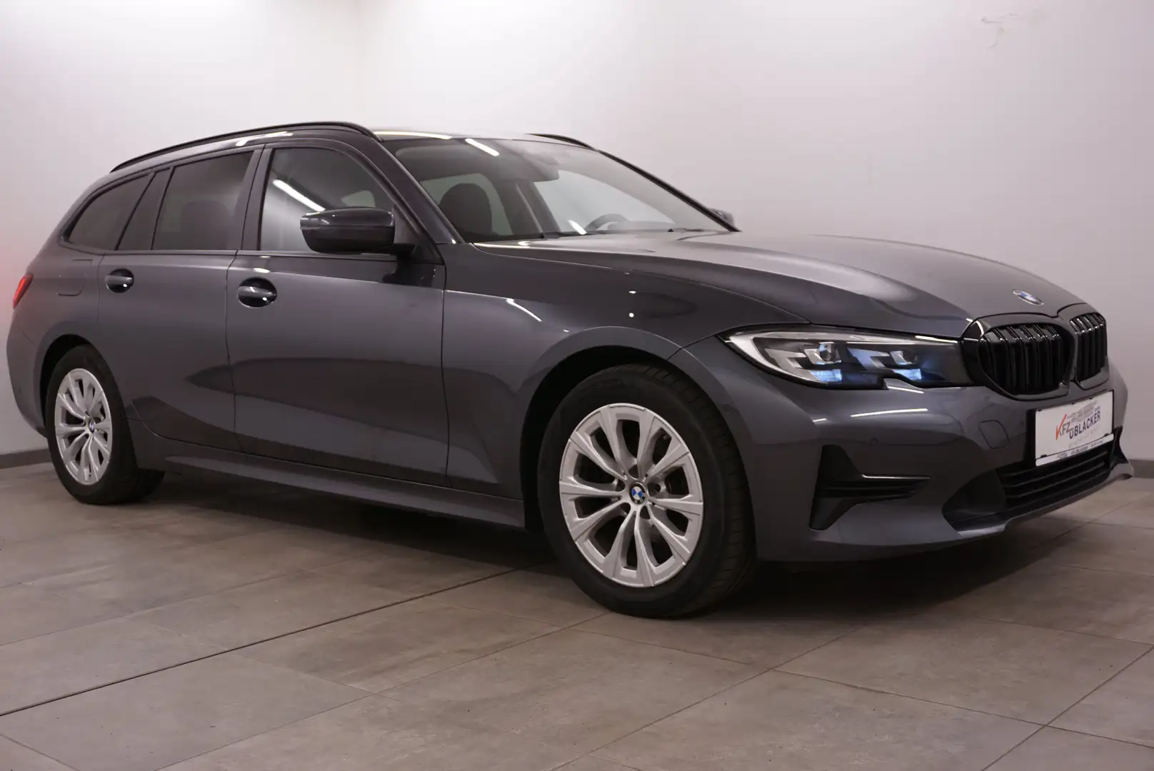 BMW 318 d  // Lenkradheizung // Rückfahrkamera // Grau - 1