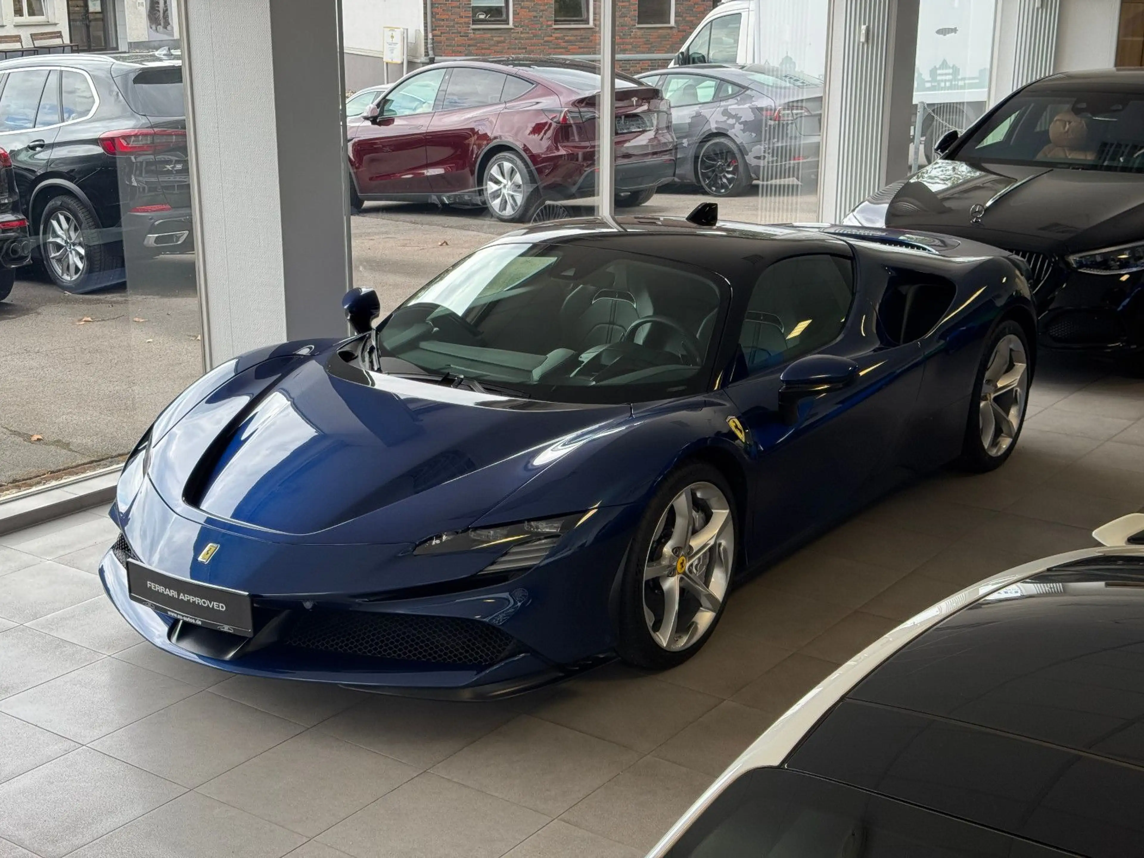 Ferrari SF90 Stradale Two-Tone Liftsystem JBL CarPlay — photo 9