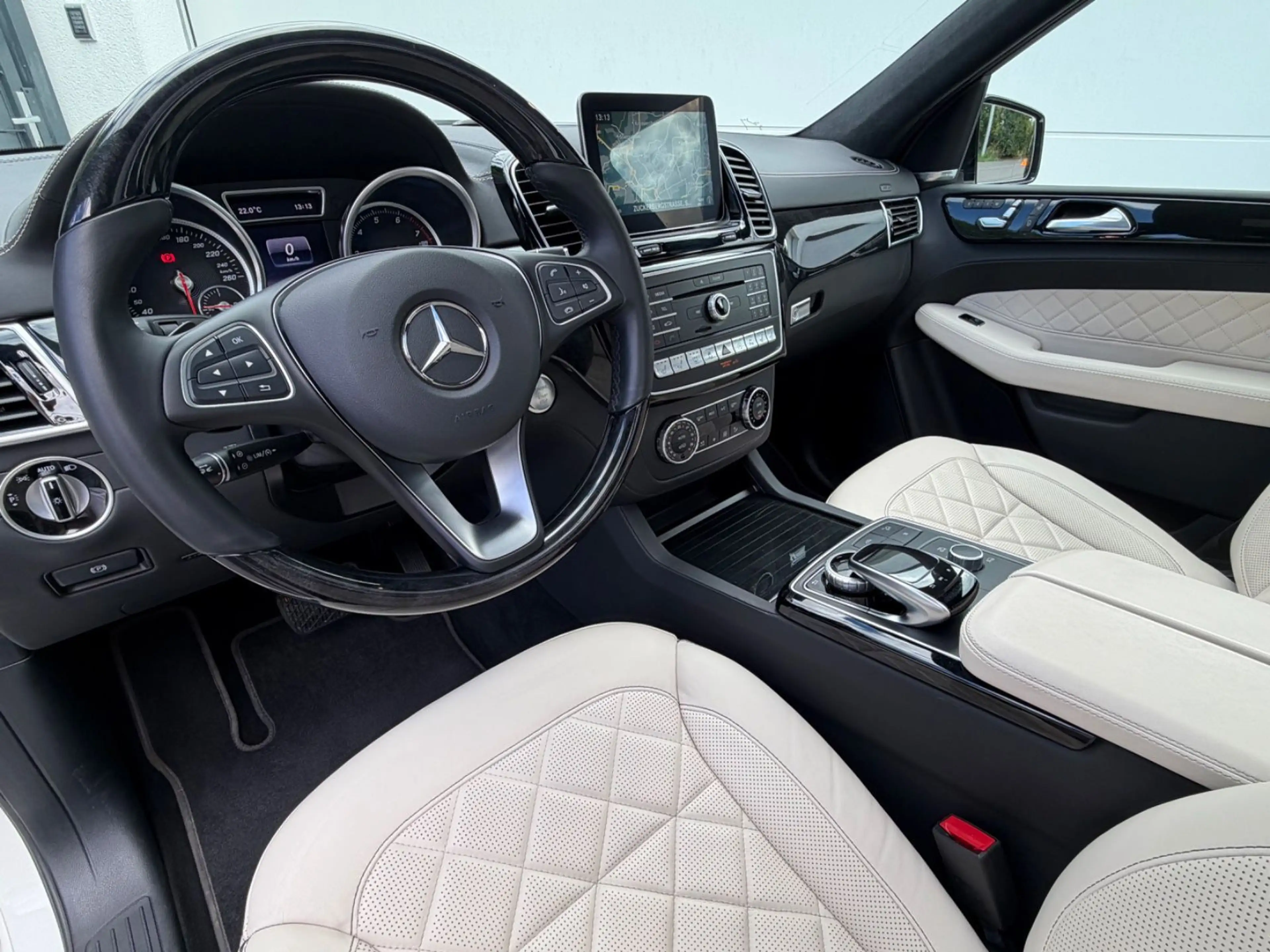 Mercedes-Benz GLE 500 4Matic AMG LINE DISIGNO EXCLUSIV (VOLL) — photo 17