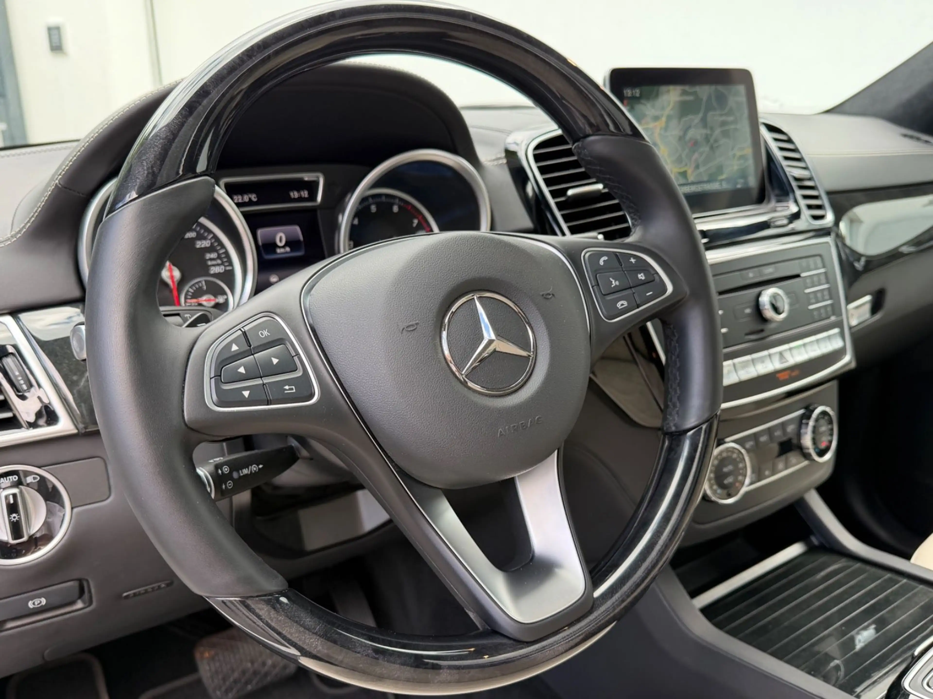 Mercedes-Benz GLE 500 4Matic AMG LINE DISIGNO EXCLUSIV (VOLL) — photo 13