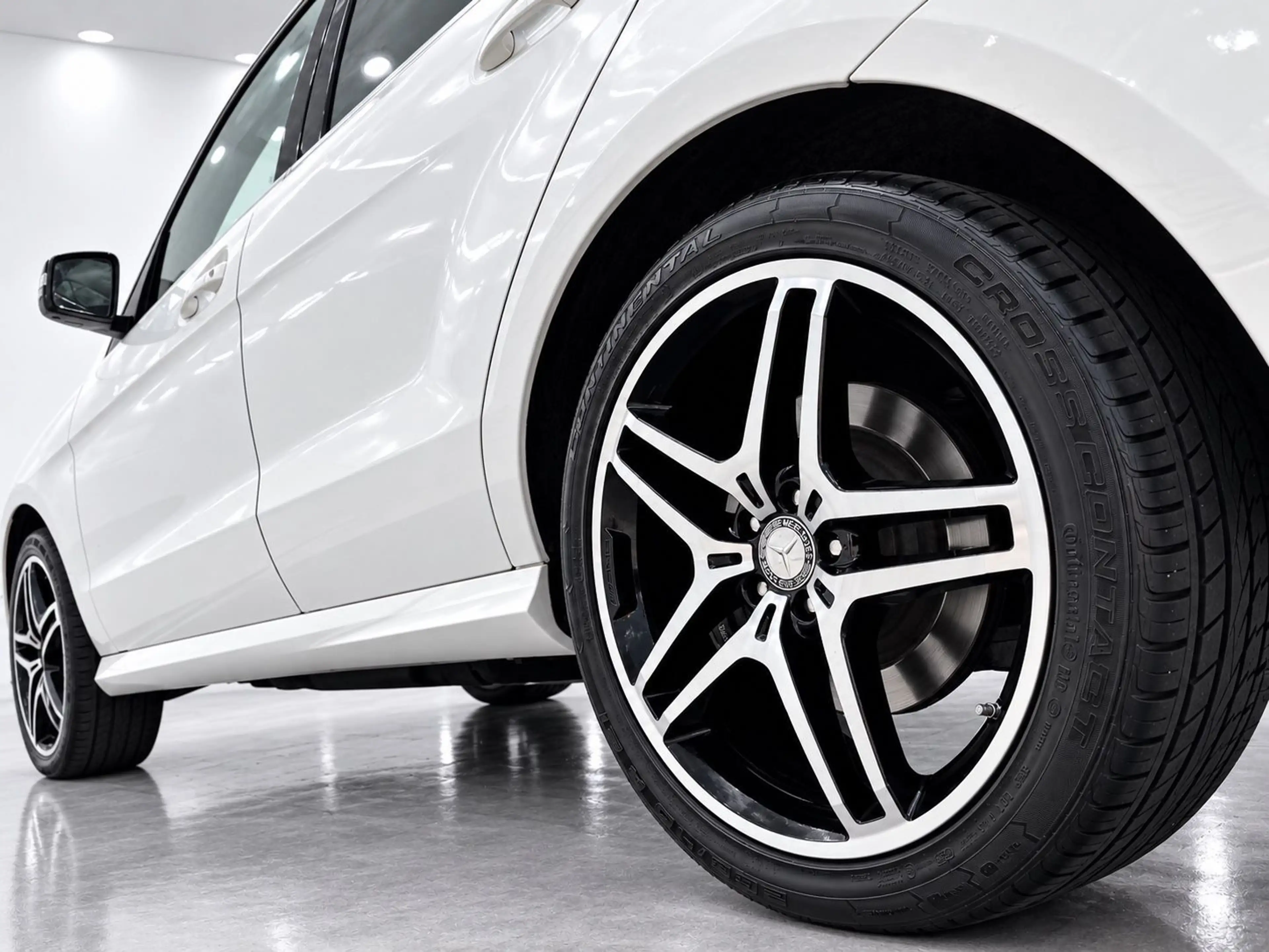 Mercedes-Benz GLE 500 4Matic AMG LINE DISIGNO EXCLUSIV (VOLL) — photo 8