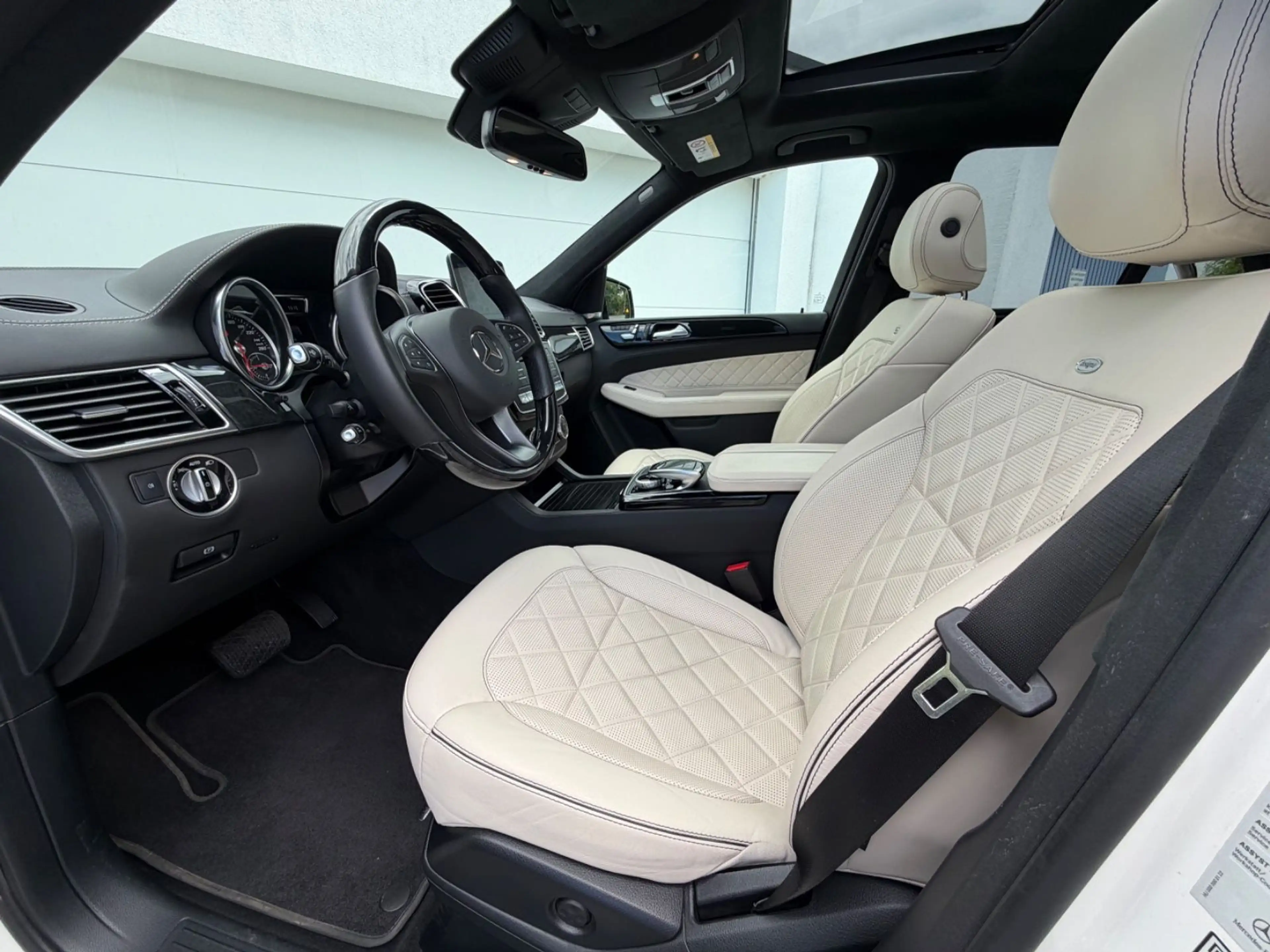 Mercedes-Benz GLE 500 4Matic AMG LINE DISIGNO EXCLUSIV (VOLL) — photo 11