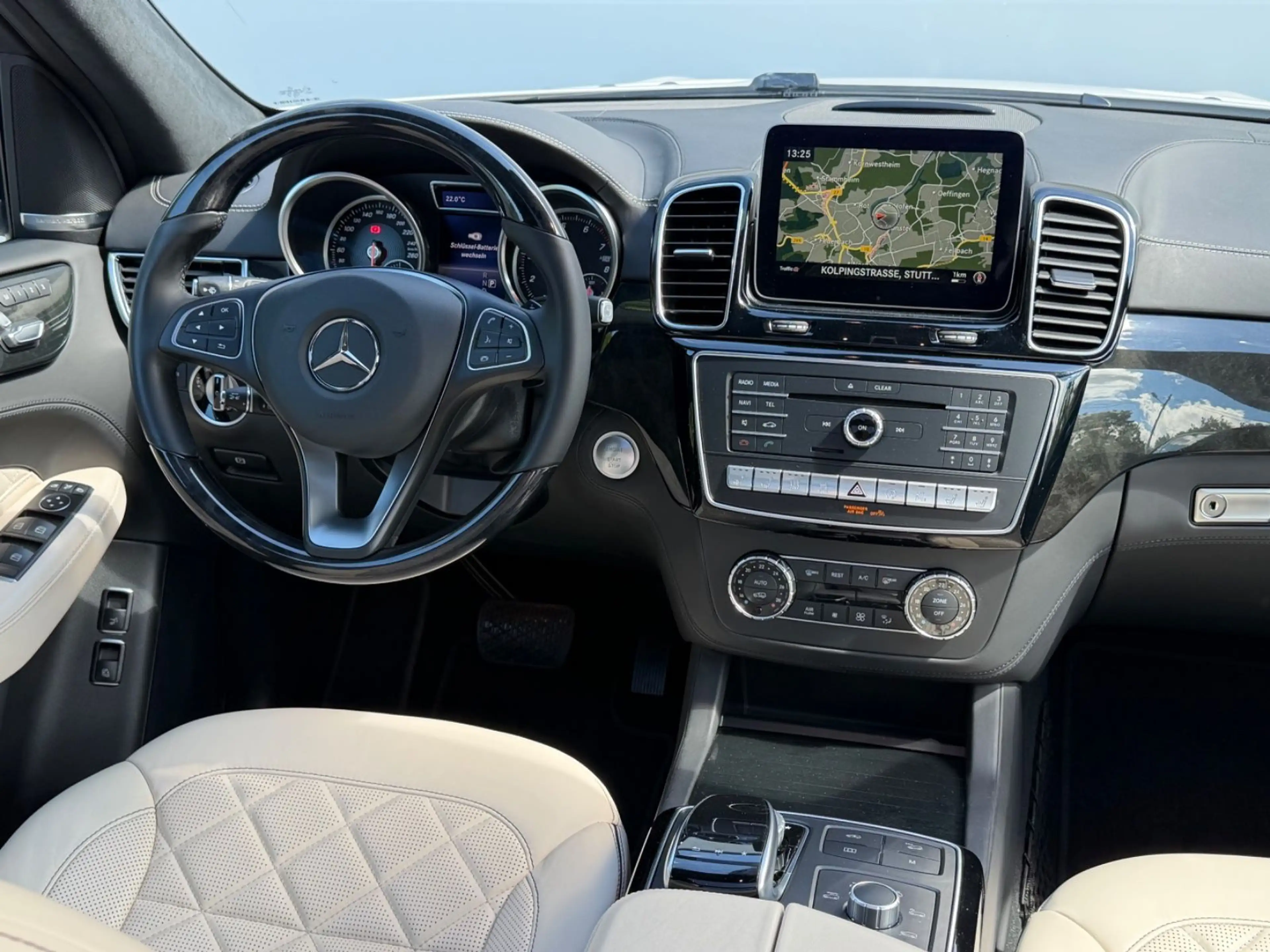 Mercedes-Benz GLE 500 4Matic AMG LINE DISIGNO EXCLUSIV (VOLL) — photo 20