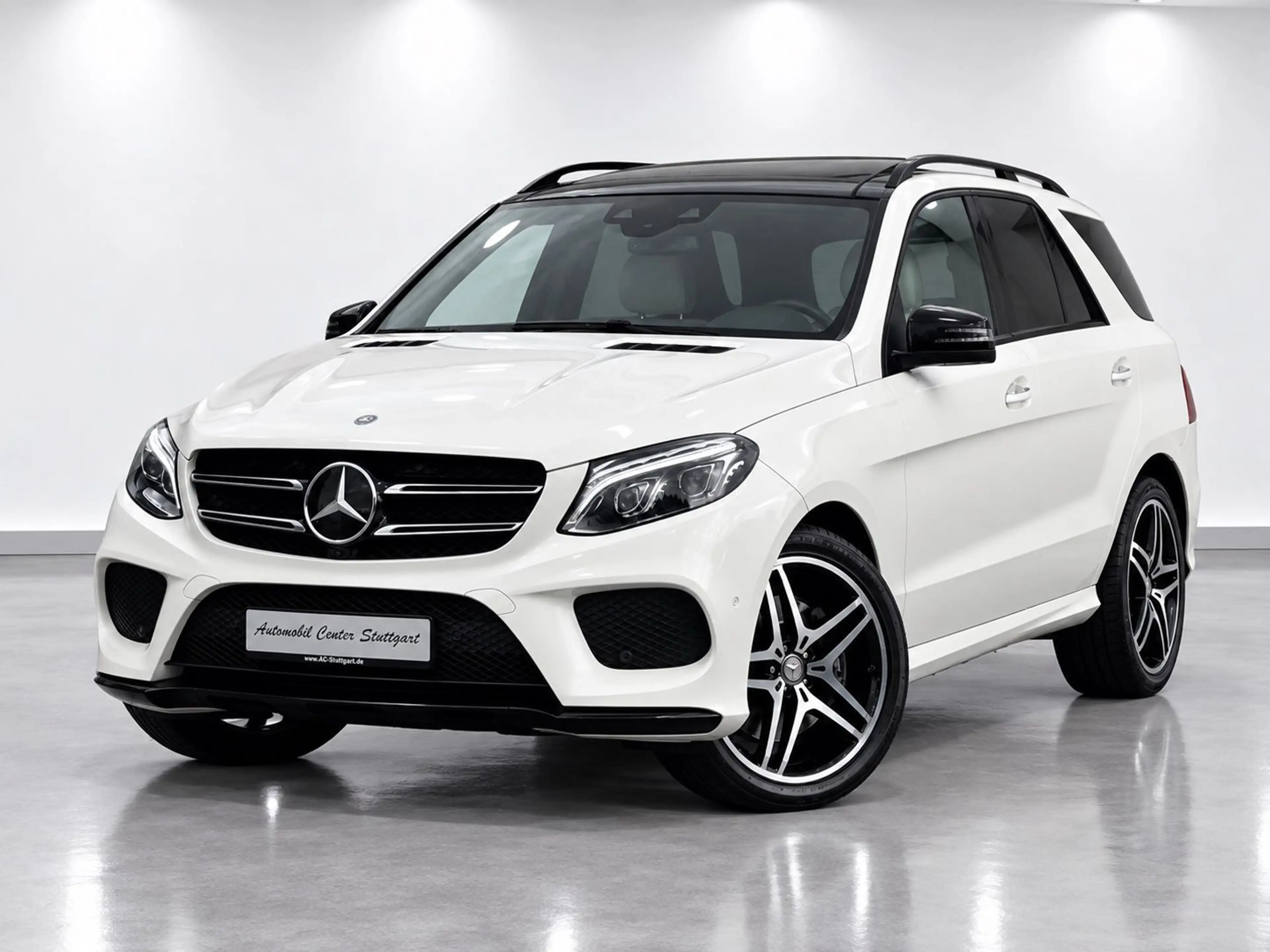 Mercedes-Benz GLE 500 4Matic AMG LINE DISIGNO EXCLUSIV (VOLL) — photo 2