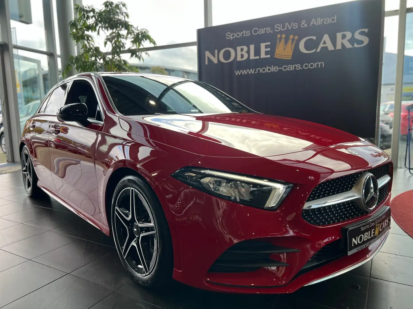 Mercedes-Benz A 250 AMG RFK LED Ambiente Rot - 1