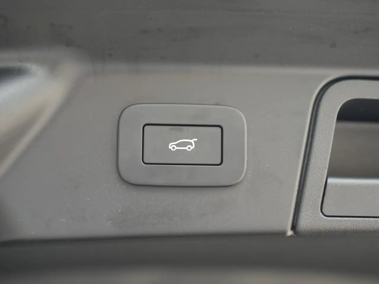 Land Rover Range Rover Velar 2026 — фото 9