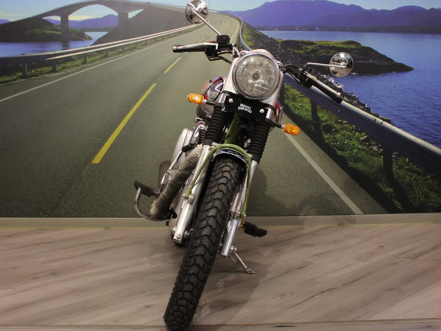 Royal Enfield Bullet 500 EFI Trials ABS - 2020 - km 9482 Verde - 2