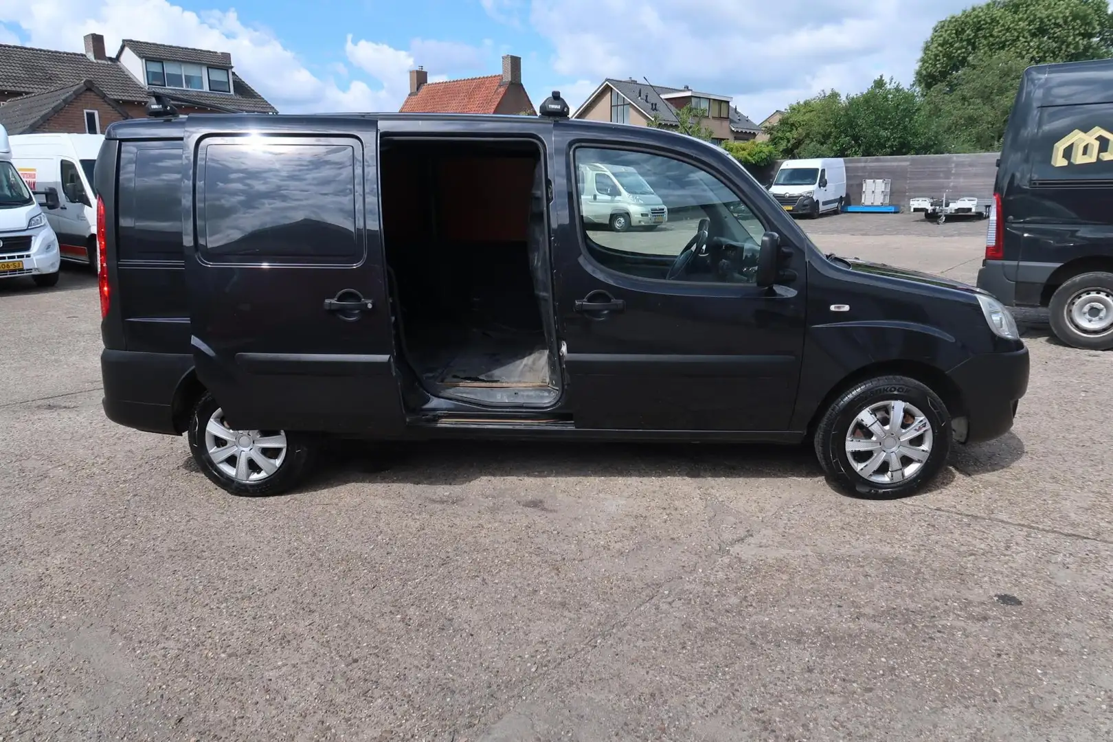 Fiat Doblo Cargo 1.9 MultiJet SX MAXI | SCHUIFDEUR | TREKHAAK Zwart - 2