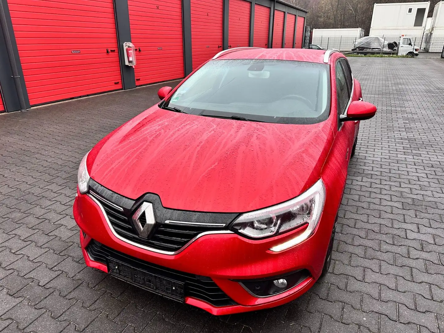 Renault Megane IV Grandtour Business Edition Rouge - 1