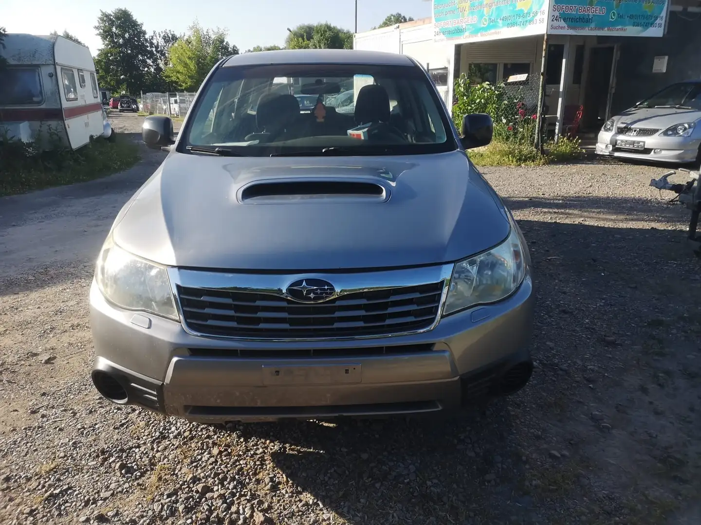 Subaru Forester 2.0D Active Grau - 1