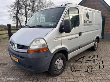 bestel T28 2.5 dCi L1H1 3 PERS NAVI AC TREKHAAK