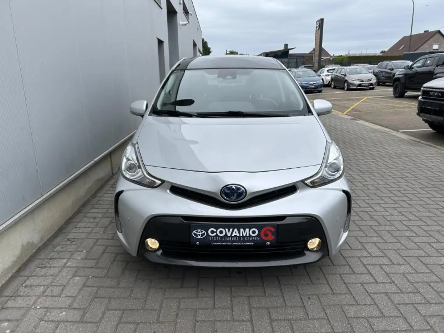 Toyota Prius+ Business+ Argent - 2