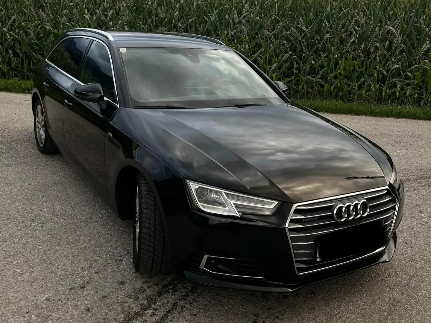 Audi A4 A4 Avant 2,0 TDI quattro Sport S-tronic Sport Schwarz - 1
