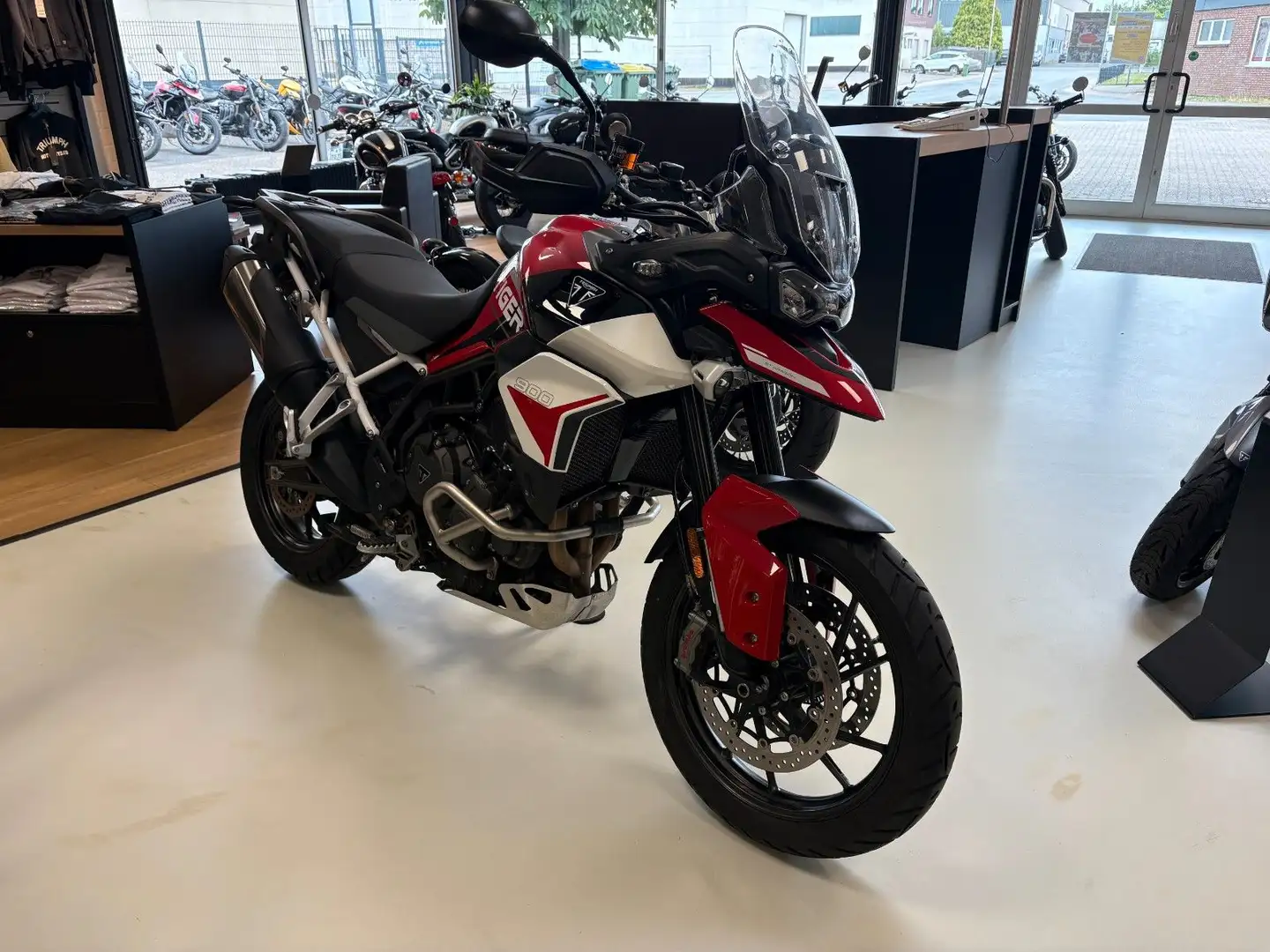 Triumph Tiger 900 Aragon Rot - 1