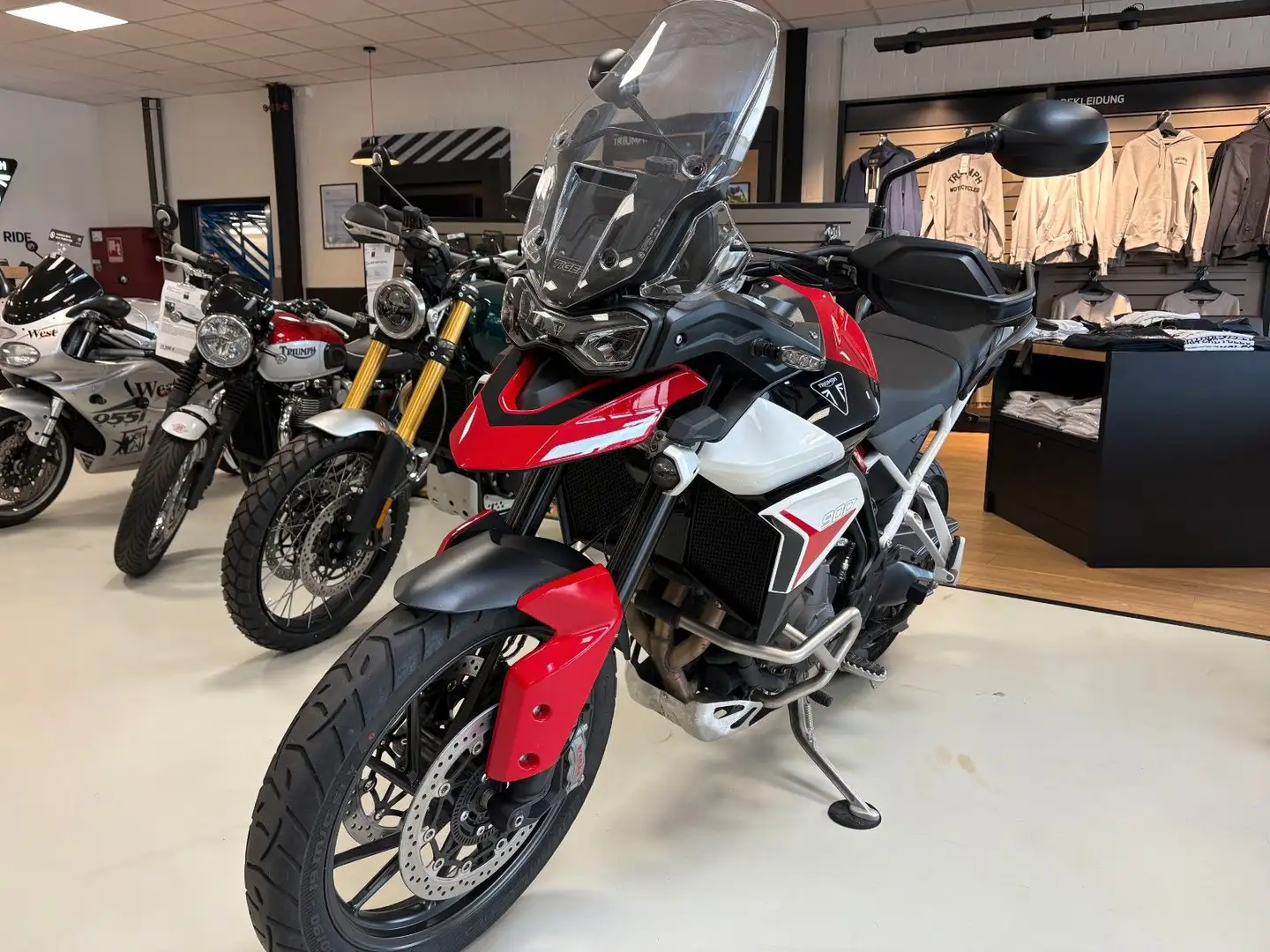 Triumph Tiger 900 Aragon Rot - 2