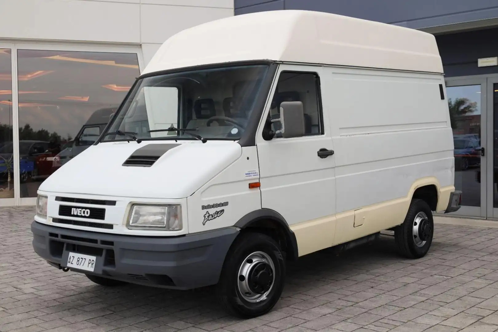 Iveco Daily 30.8 2.8 PL-TA Furg. Basic PREZZO FINITO! Alb - 2