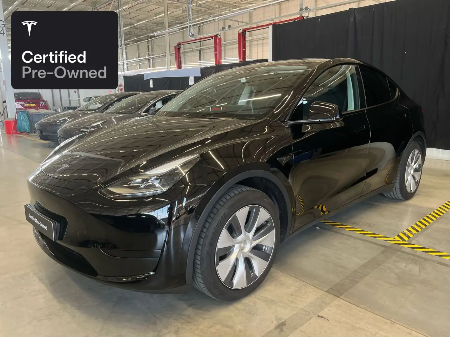 Tesla Model Y Rear-Wheel Drive "Certified Pre-Owned" Noir - 1