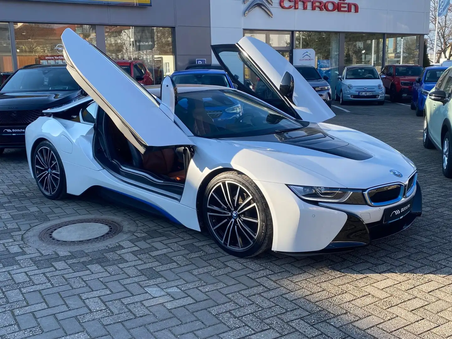 BMW i8 Coupe /Laser/Navi/Sound/Shz/Klimaauto/Assistenzsys Weiß - 2