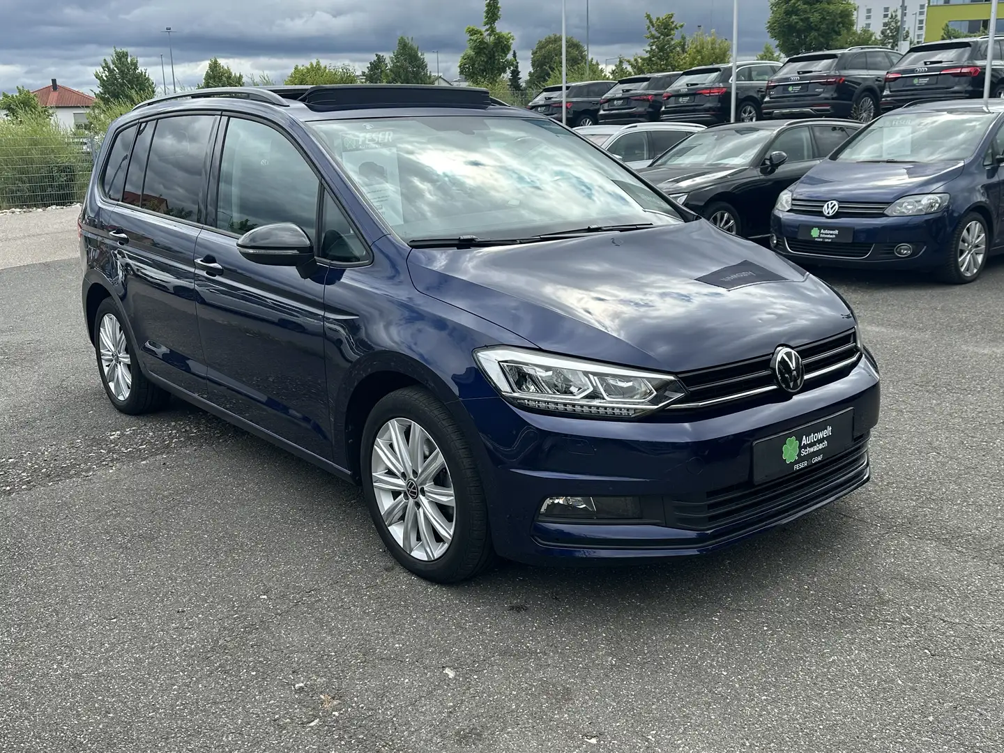 Volkswagen Touran Highline 1.5 TSI LED PANO KAMERA ACC NAVI Bleu - 2