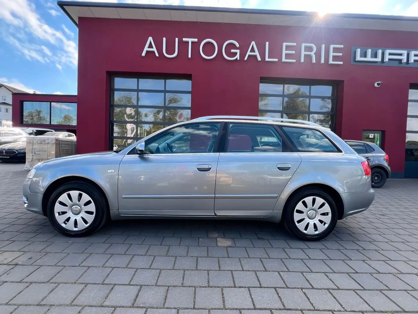 Audi A4 Avant 2.0//KLIMA//TUNER//DACHRELING//CD// Gris - 2