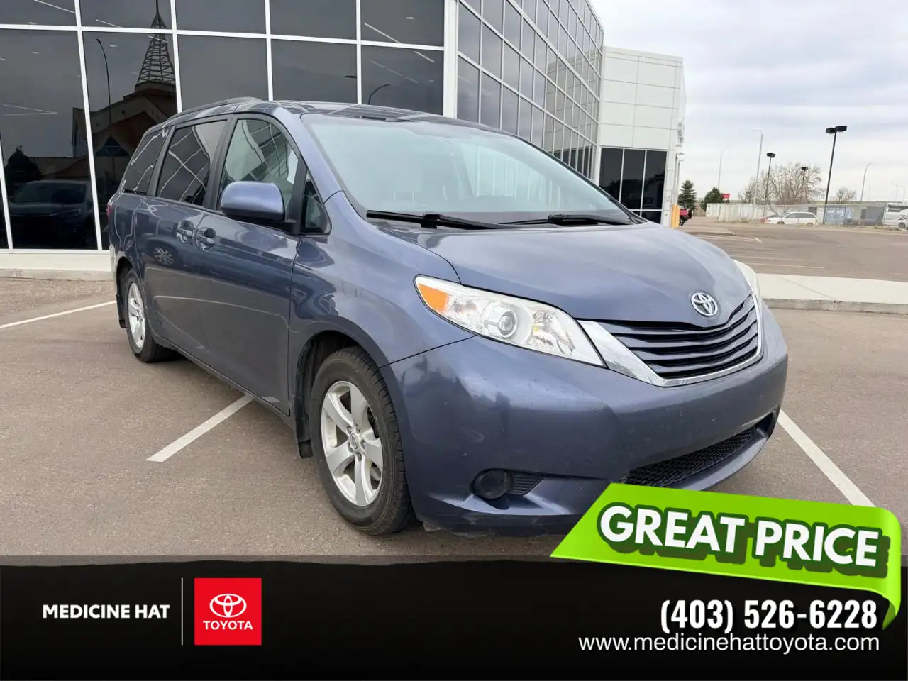 Toyota Sienna снимка Toyota Sienna