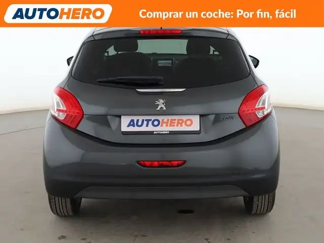 Peugeot 208 view 5