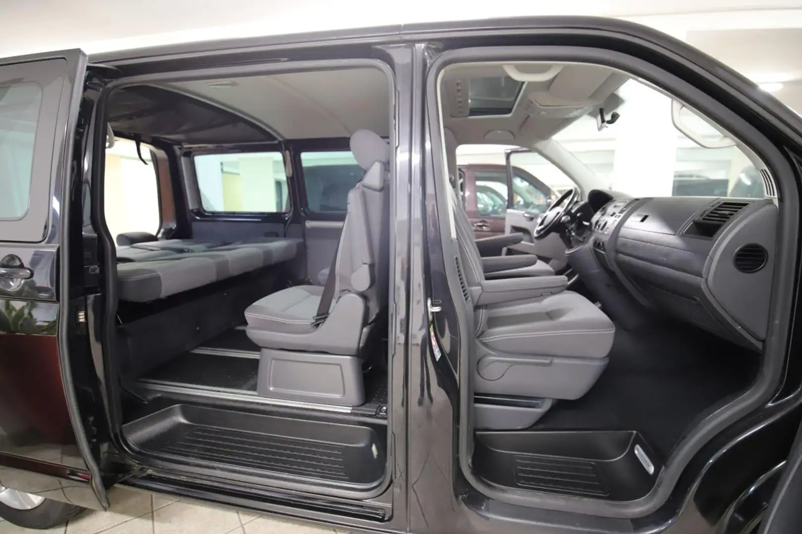 Volkswagen T5 Multivan VW T5 2.5 tdi 131cv 7Posti Klima  G.traino Nero - 2