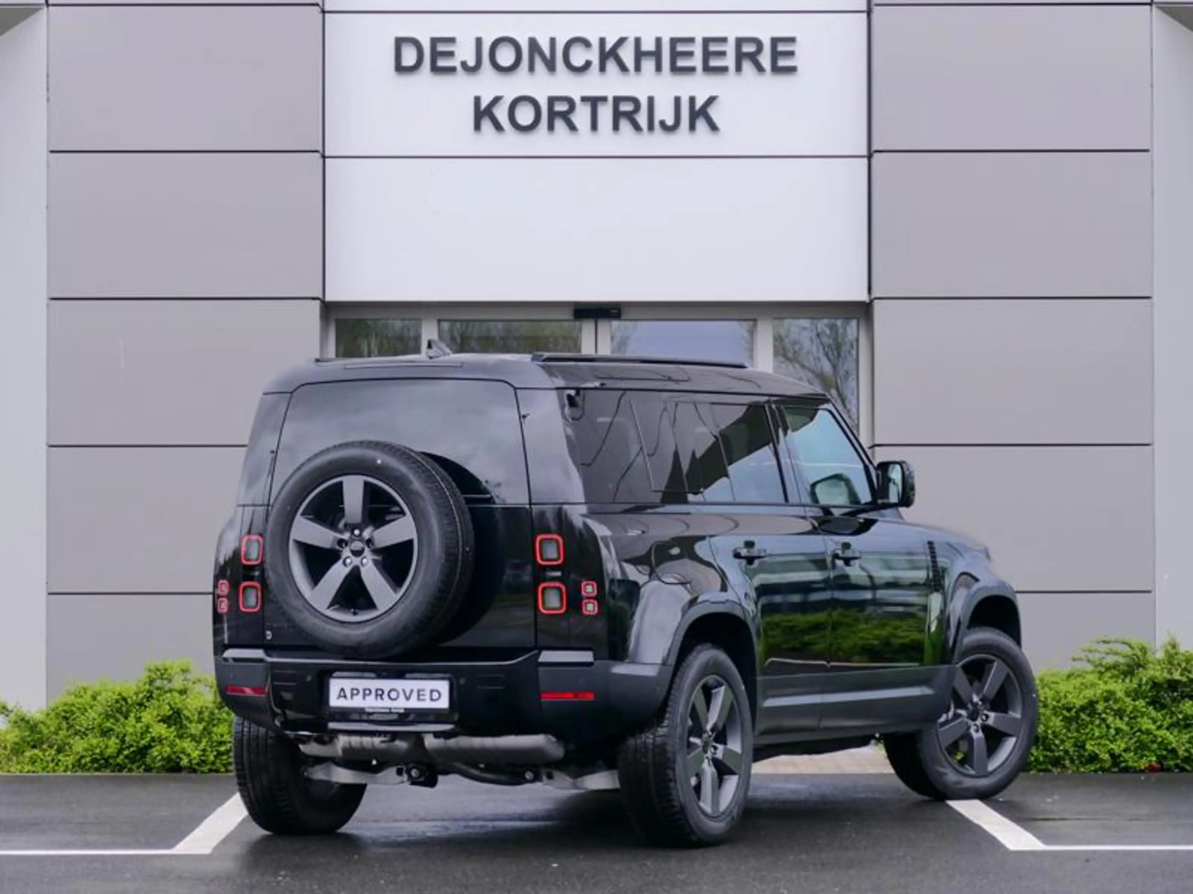Land Rover Defender 110 D200 S | PANO | TOWB | 360° | — photo 2