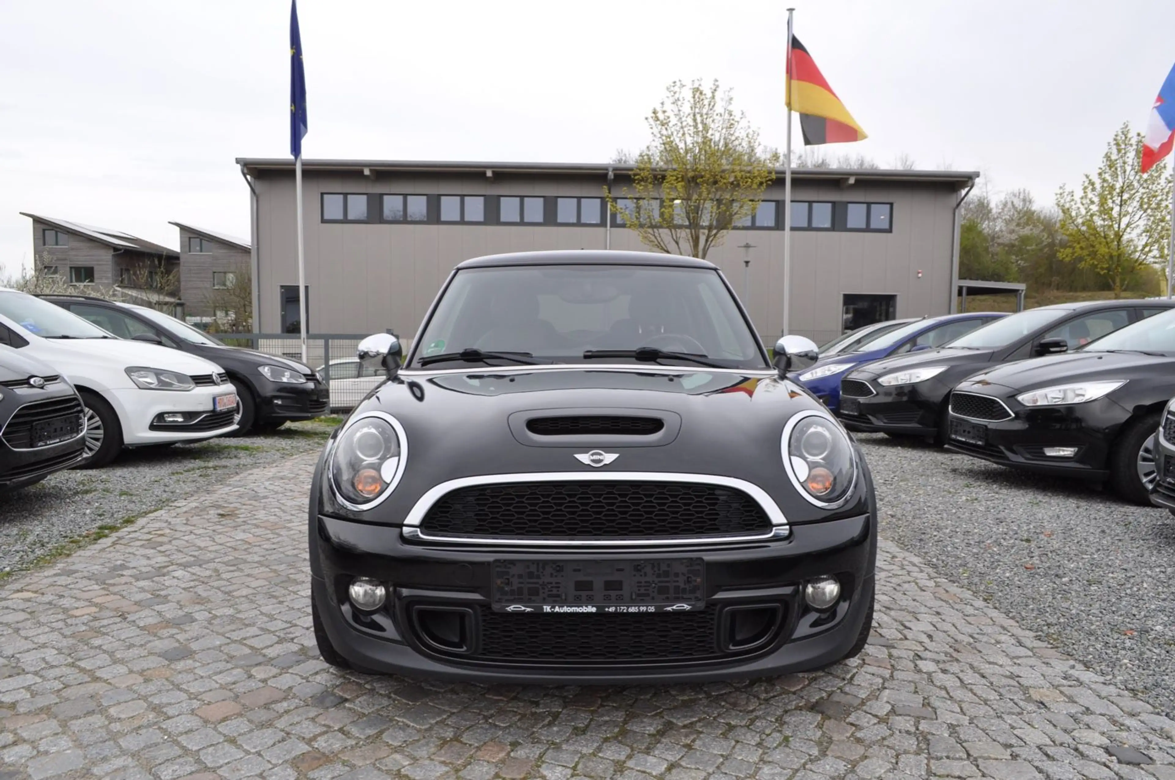 MINI Cooper S /NAVI/TEMPOMAT/PDC/8x BEREIFT — photo 2