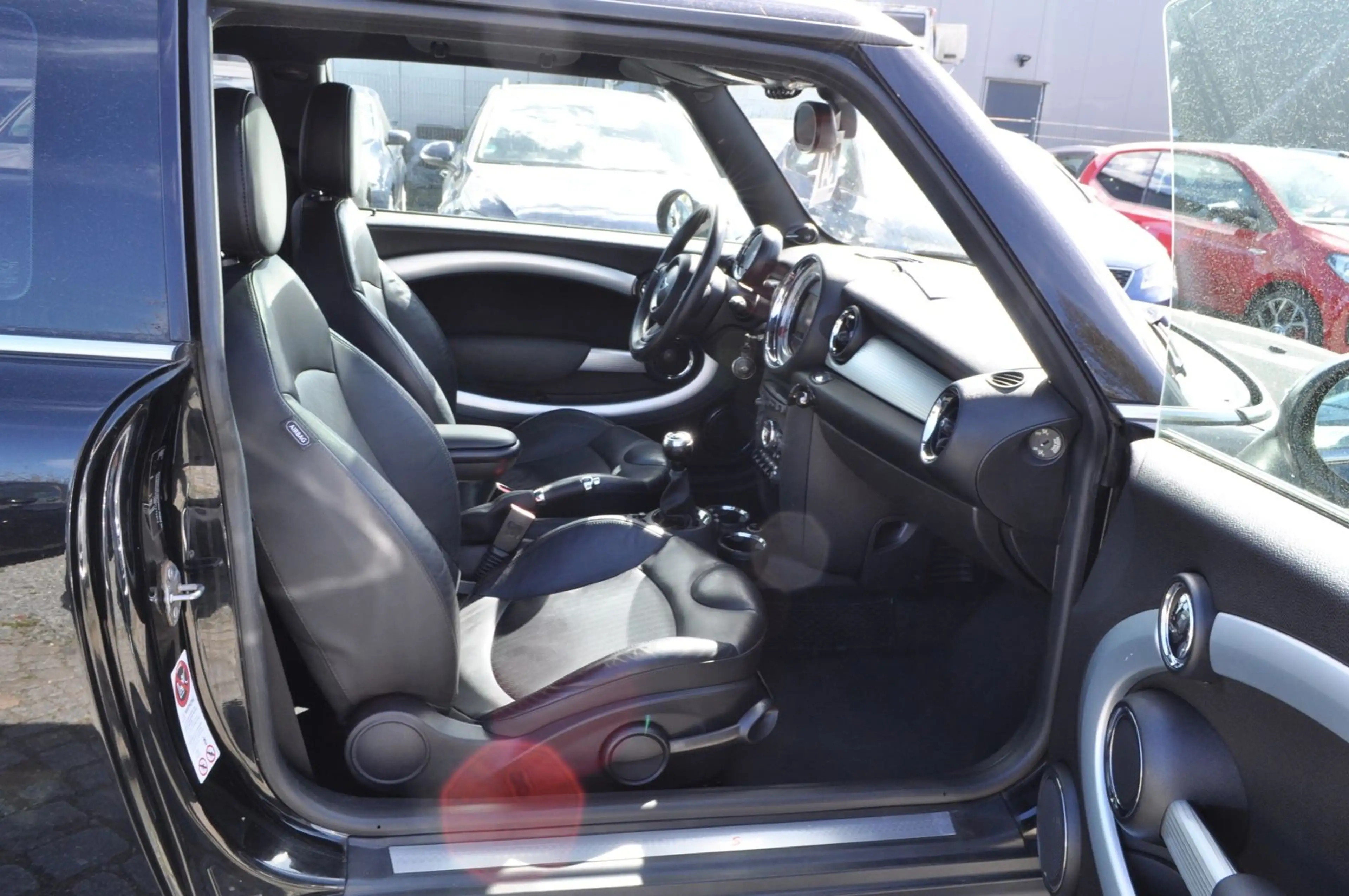 MINI Cooper S /NAVI/TEMPOMAT/PDC/8x BEREIFT — photo 9